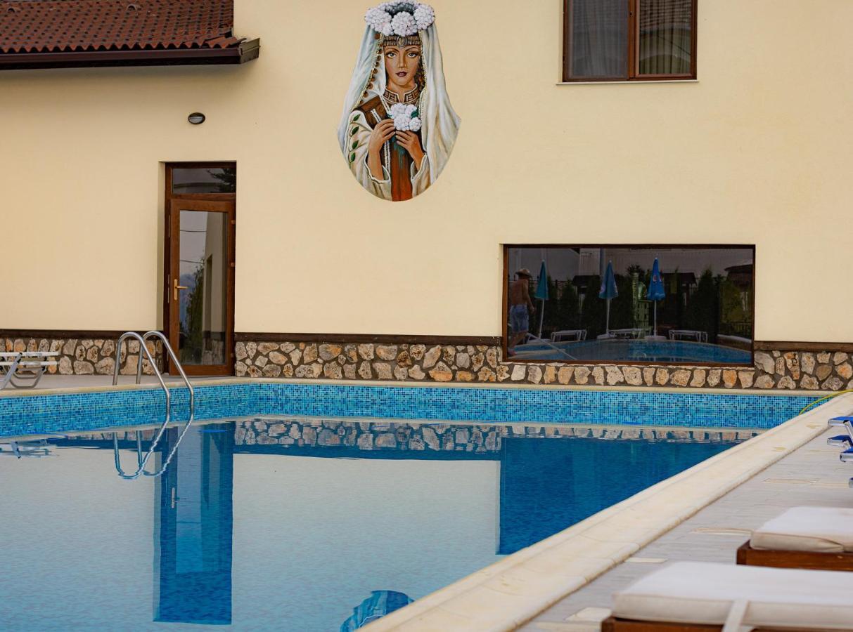 Kolarovo Eco Hotel Momata מראה חיצוני תמונה