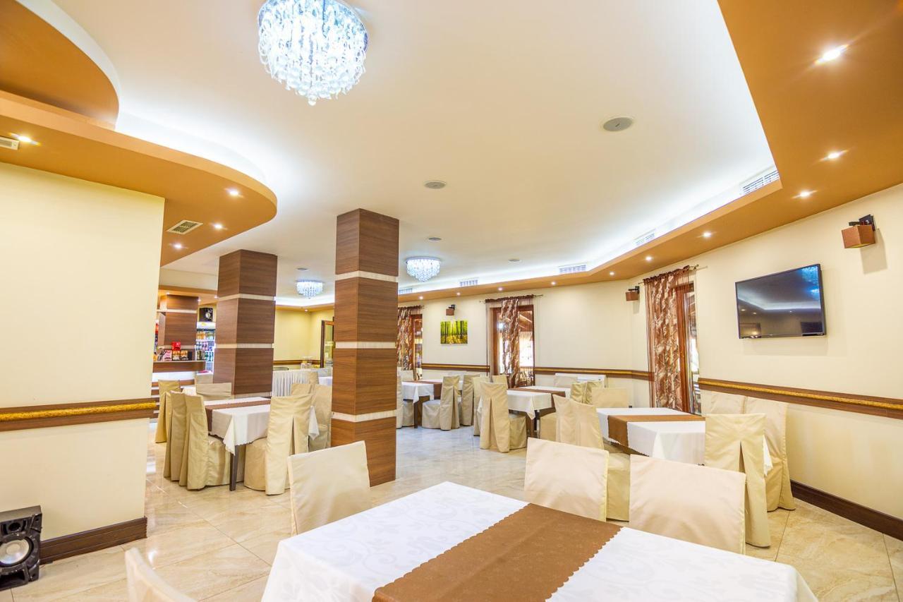 Kolarovo Eco Hotel Momata מראה חיצוני תמונה