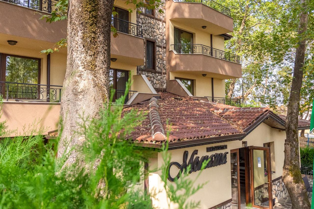 Kolarovo Eco Hotel Momata מראה חיצוני תמונה