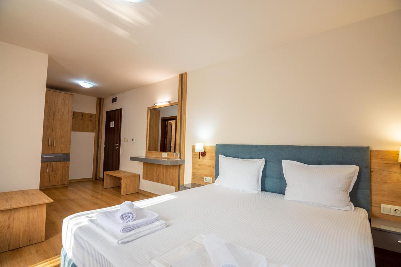 Kolarovo Eco Hotel Momata מראה חיצוני תמונה