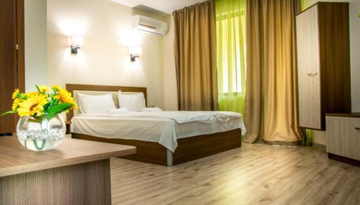 Kolarovo Eco Hotel Momata מראה חיצוני תמונה